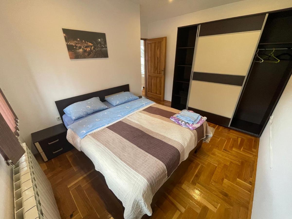 Casa Gialla Free Parking Szarajevó Kültér fotó